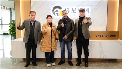 Verwelkom nieuwe roestvrijstalen klanten uit Saoedi-Arabië voor een bezoek aa...